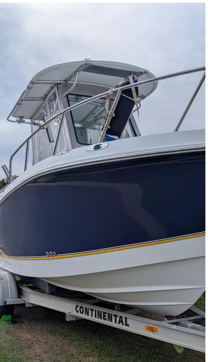 Boat hull polished to a deep gloss, Perth